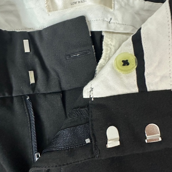 Old Navy low rise capri - Picture 5 of 5